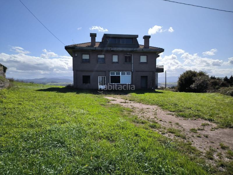 Foto 9d7ff4be-dc7f-421e-a3dc-d0d446e5fb39. Chalet en Miengo pueblo Miengo