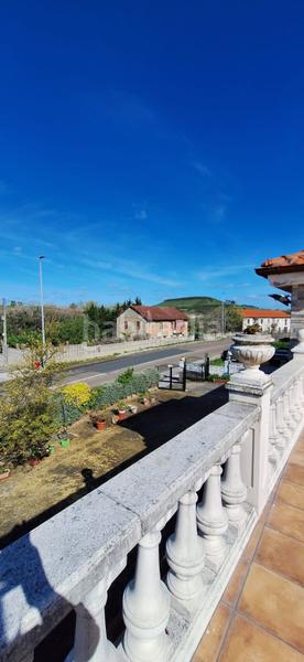 Foto d8fb48c0-bfeb-481b-b25a-de7b7cc4ccdf. Casa amb calefacció aparcament a Polanco