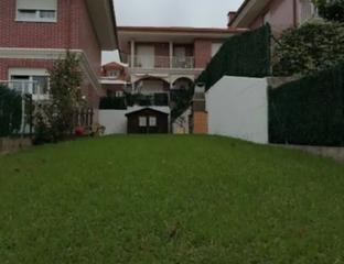 Chalet in Astillero (El)