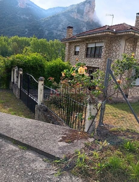 Foto bca9b995-d69e-49a7-9a71-cfd03e0c679e. Chalet mit kamin heizung parking in Valle de Sedano