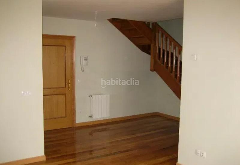Foto 568e06ce-25f7-4d9f-b077-d49e3ca93523. Zweistöckige wohnung mit parking in Centro Torrelavega
