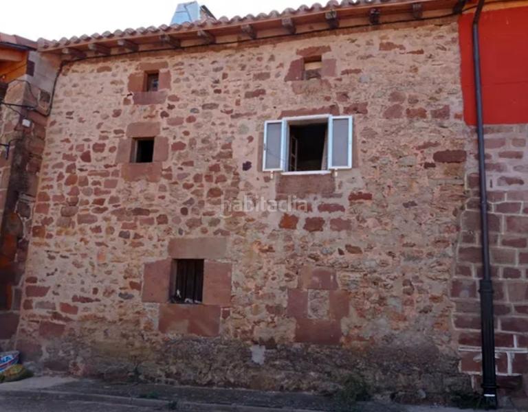 Foto 1b24244b-8754-48b0-8d87-3577e8c55f7b. Casa amb xemeneia a Villasur de Herreros