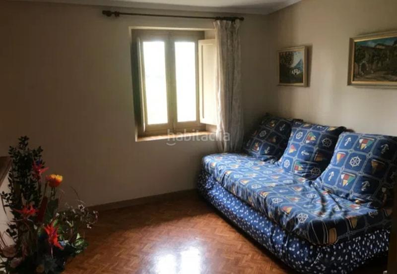 Foto 46e61880-e855-4479-8c46-04df089823fa. Casa con riscaldamento parcheggio in Arija