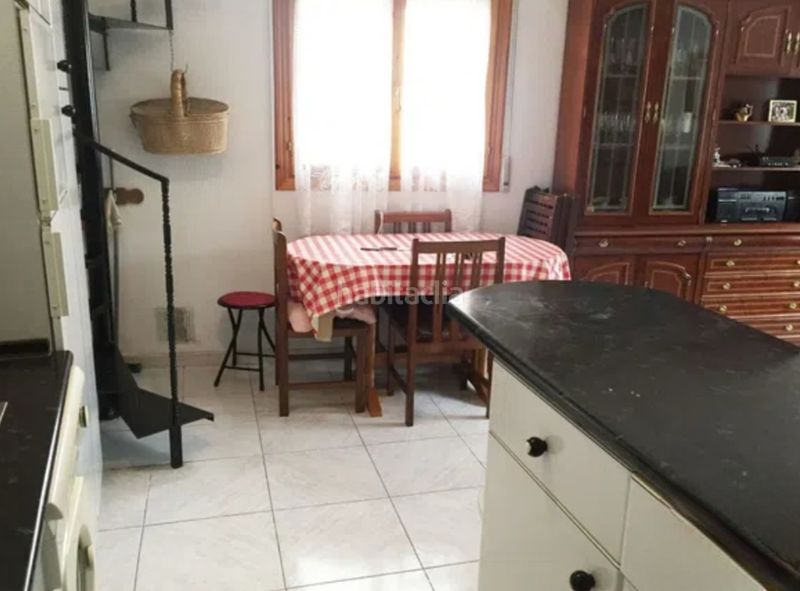 Foto b449ef6d-b0aa-4577-a6d2-40be5e65b757. House with heating parking in Zuñeda