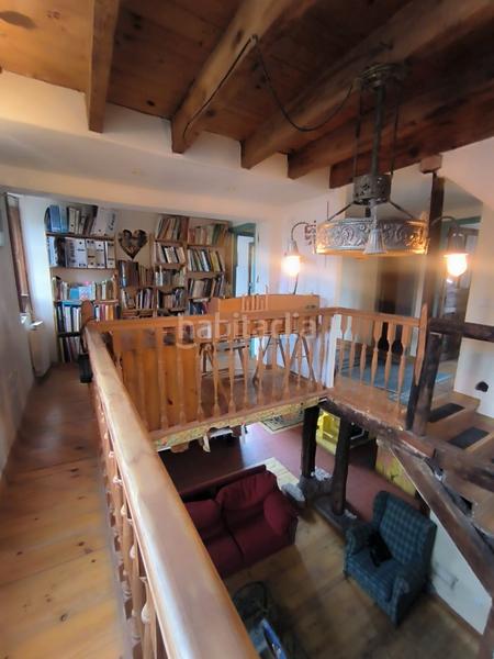 Foto fe7b474a-4ba2-45d3-8850-be16377bb523. House with fireplace heating in Revillarruz