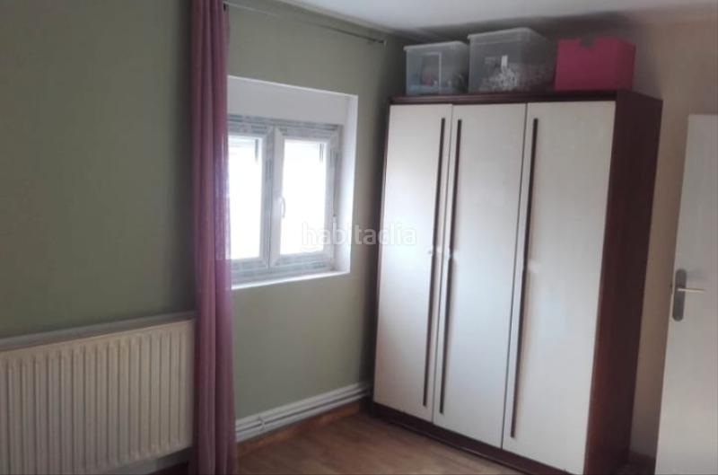 Foto f0bbe134-e9f5-4c22-80ee-b2ac15f6623e. Appartement avec cheminée chauffage dans Valdeolea