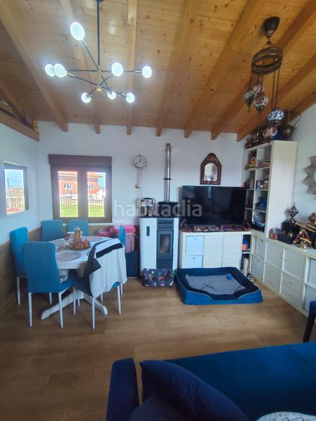 Foto d6497e66-f37d-4d4c-be7d-e4de4fc6e9ee. Casa amb calefacció a Igollo Camargo