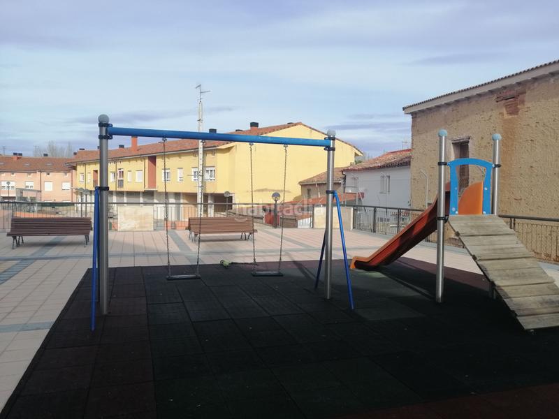 Foto f92977d8-3c43-4826-b9c9-1da640bfb2e0. Duplex avec chauffage parking piscine dans Cogollos