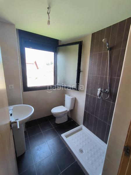 Foto b0e9d57e-e7ad-46ce-8601-d8c6c6e3b836. Piso en Miengo pueblo Miengo