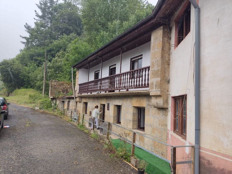 Foto af134beb-8237-47d1-a470-1b21d1829703. Country house with heating parking in Luena