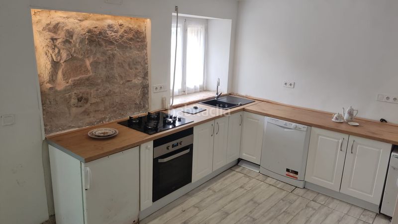 Foto e85fc561-cceb-4346-b8fb-f18057b7907c. Country house with heating parking in Luena