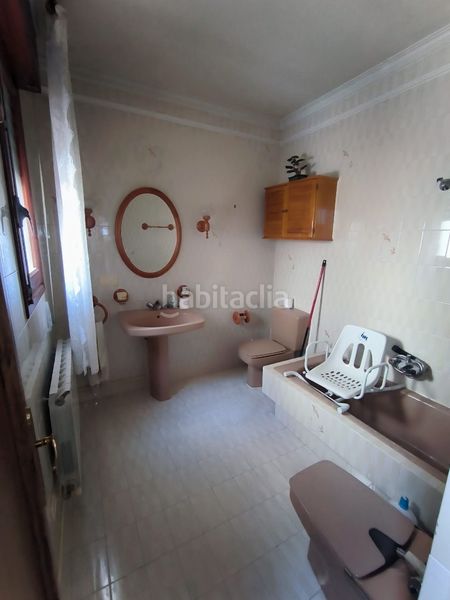 Foto f93ec41e-b1e4-43a9-8b05-8a77378e2f45. Casa adossada amb calefacció a Melgar de Fernamental