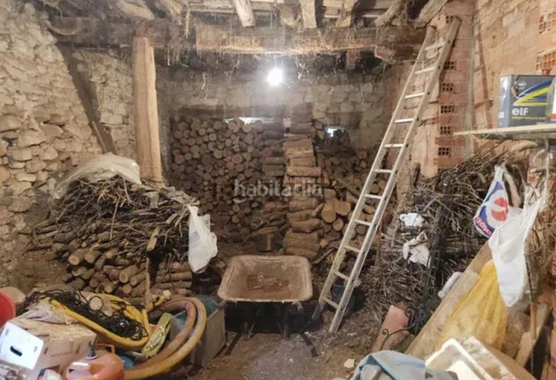 Foto 1117de6f-bb41-4b93-beed-d444f2bb4d6c. Casa amb xemeneia calefacció aparcament a Valle de Tobalina