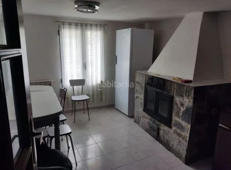 Foto 8615eab5-763f-4202-a215-05ce18a5cc7d. Casa amb xemeneia calefacció aparcament a Valle de Tobalina