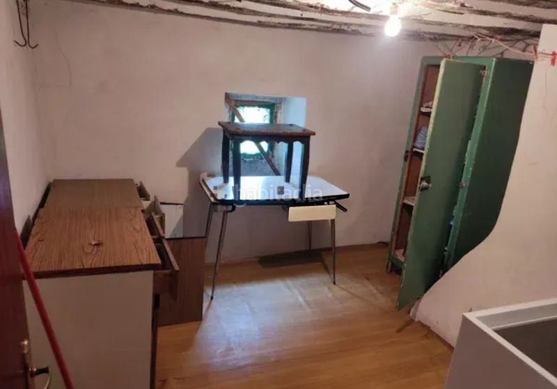 Foto 877a156d-f834-4f9e-8038-edf101d87701. Casa amb xemeneia calefacció aparcament a Valle de Tobalina