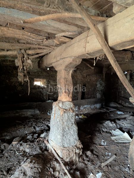 Foto 63cd8d81-4fa9-4249-999a-5a10425072a7. Casa aparellada a Ruesga