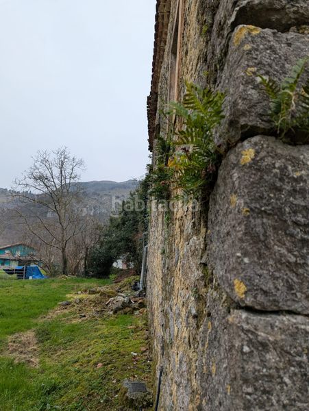 Foto 86f30076-16b9-4438-97c4-9b80a7a6c44d. Casa aparellada a Ruesga