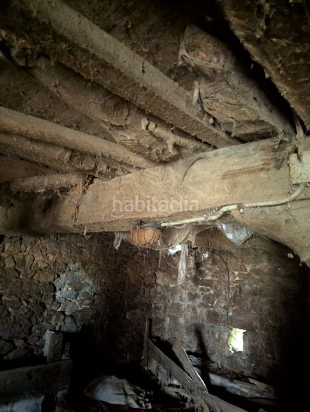 Foto c89f1b92-9a28-44f0-a9e4-34e56ad54a67. Casa aparellada a Ruesga