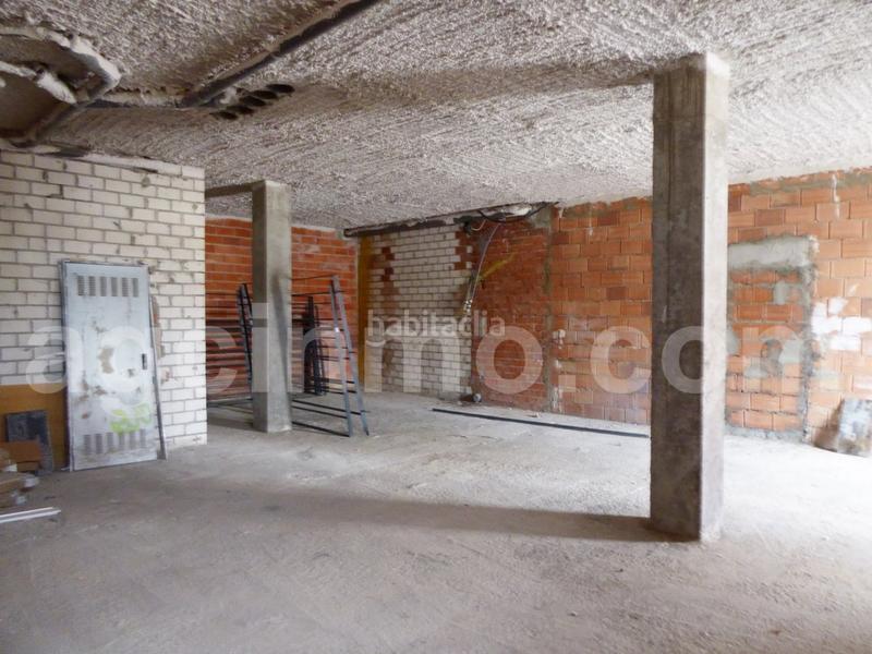 Foto 629754cd-ed42-41a6-ad32-dc6f253c987f. Alquiler local comercial local alquiler en Las Villas - Valparaiso - El Peral Valladolid