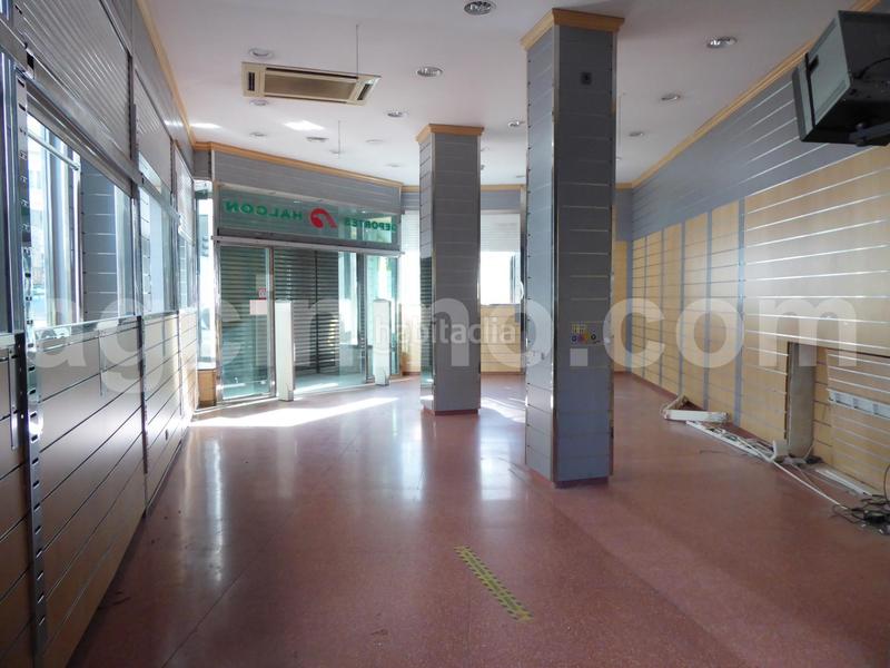 Foto 4f7b0f83-3da2-42f6-9421-897858fd66c6. Lloguer local comercial a Campo Grande Valladolid