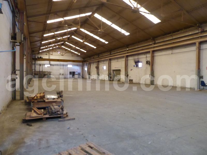 Foto 9d708710-35fd-4588-81a3-7a162feec6cb. Nave industrial nave venta en Polígono Argales Valladolid