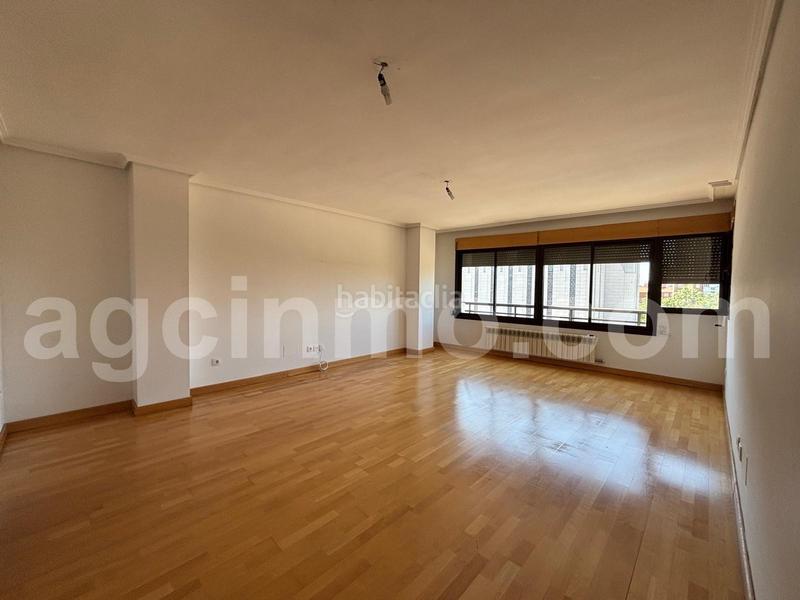 Foto 3bd6ac47-2d3b-472a-84db-288c352f0be6. Appartamento con riscaldamento parcheggio in Plaza de Toros Valladolid