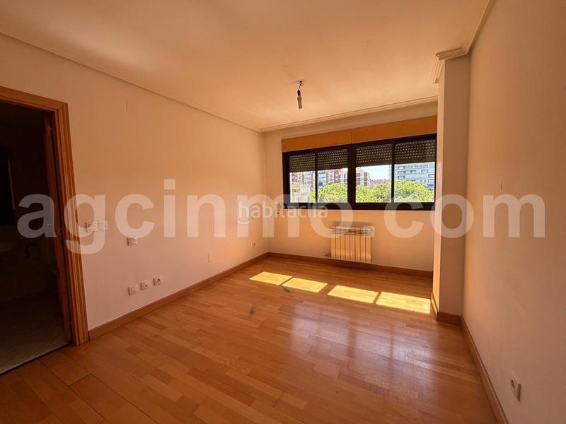 Foto 6140deef-cfaa-48b1-8cb4-ad9d9e6012f3. Appartamento con riscaldamento parcheggio in Plaza de Toros Valladolid