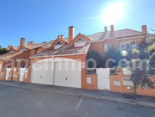 Xalet a Aldeamayor de San Martín. Chalet adosado venta