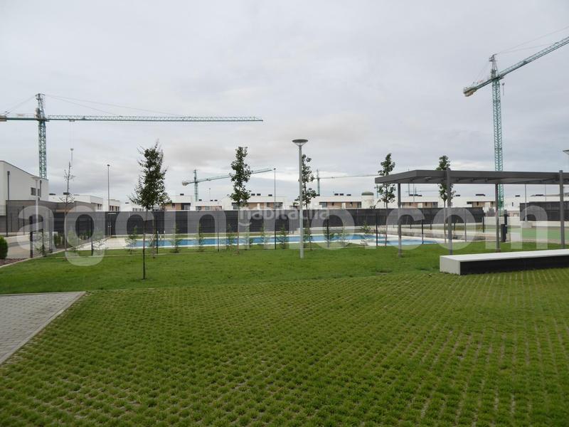 Foto 0310a5f3-bd26-4502-b937-6ffa5f7d2bf9. Affitto appartamento con riscaldamento parcheggio piscina in Valladolid