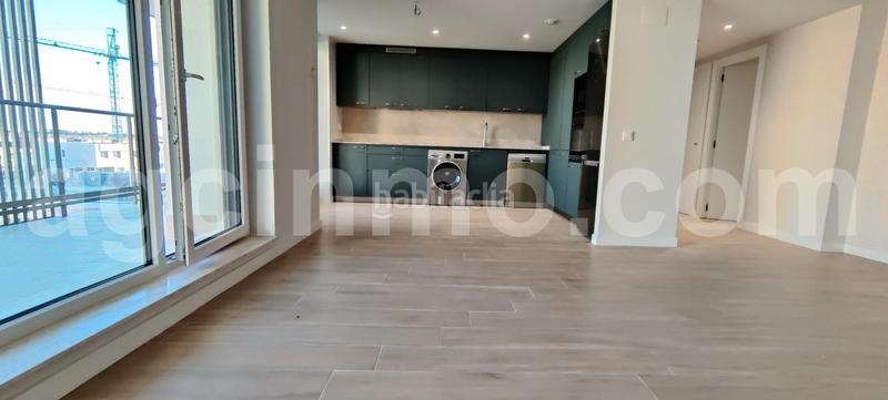 Foto 446d96d3-50f8-40c5-adc7-7faea0e91a4f. Location appartement avec chauffage parking piscine dans Valladolid