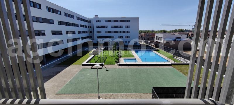 Foto 6bd85ac8-b81b-4bcd-b5b3-8a7857e9f7e9. Location appartement avec chauffage parking piscine dans Valladolid