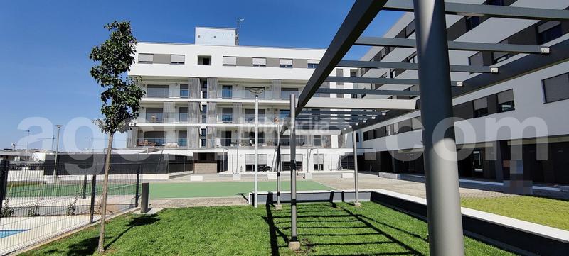 Foto b2f37aa9-0695-4f81-9146-78ba107f7640. Location appartement avec chauffage parking piscine dans Valladolid