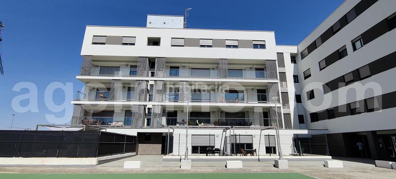 Foto f6890154-0650-4d7a-9d8a-ce49718b2e76. Location appartement avec chauffage parking piscine dans Valladolid