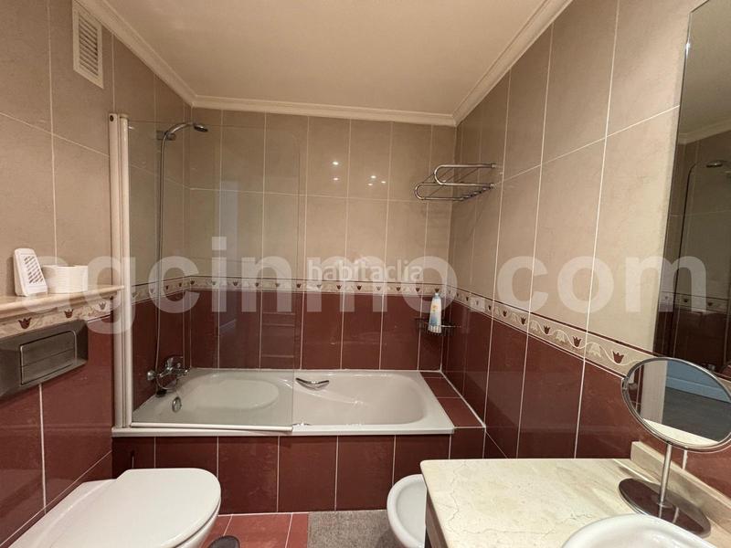 Foto 21638dcd-144d-45ac-97d3-e6933ffc724d. Rent flat with heating parking in Caño Argales Valladolid