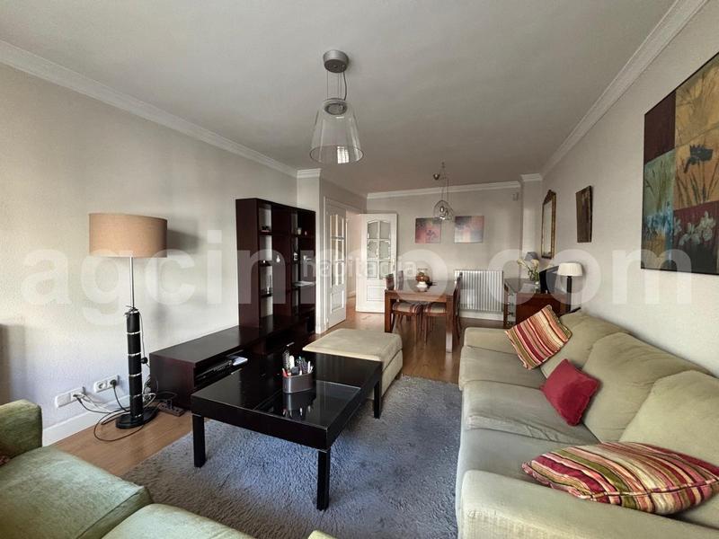 Foto 4fafc9b2-d934-4fd8-9a07-ec61c7fc2213. Rent flat with heating parking in Caño Argales Valladolid