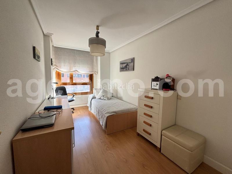 Foto 6512ff90-894f-453b-8980-fc45d598217c. Rent flat with heating parking in Caño Argales Valladolid