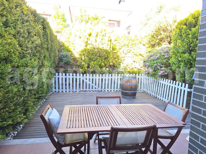 Foto 107a6a0c-952b-4b48-a48f-8e80701421e7. Xalet amb calefacció aparcament piscina a El Berrocal Valladolid