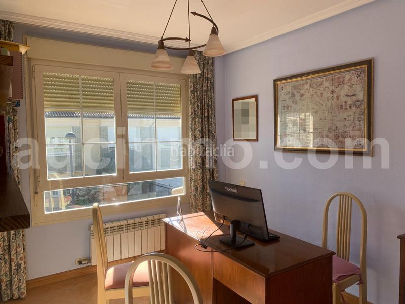 Foto 6f40aa79-a8c5-4395-88ef-3f96c7c5f594. Xalet amb calefacció aparcament piscina a El Berrocal Valladolid