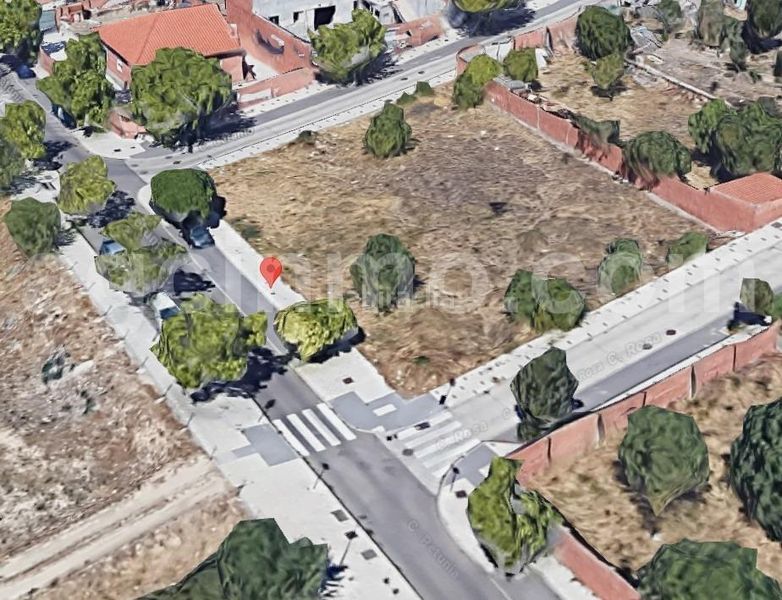 Foto 91611cdf-5b29-43ba-8a25-5e92e48dfb81. Terreno residencial solar en venta en Las Flores Valladolid