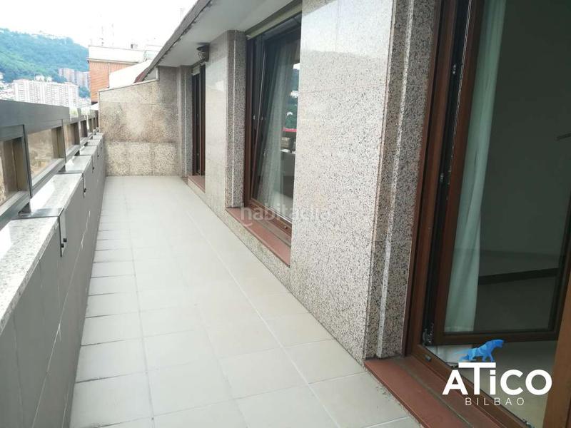 Foto 14c0f65e-534f-43f0-9145-5328394c6484. Rent penthouse with heating parking in Albia Bilbao