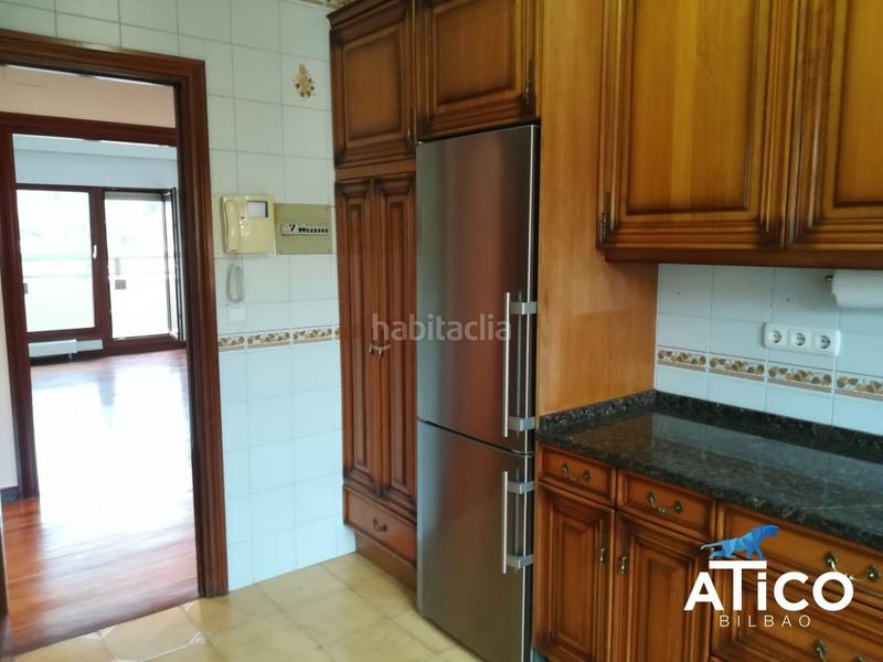 Foto e5f44f2e-41e7-4e1b-bfc9-aed78c3e4b32. Rent penthouse with heating parking in Albia Bilbao
