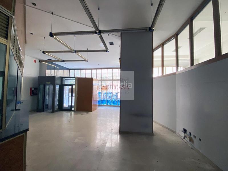 Foto f24dca2b-f7be-4eb7-901c-339ce58f25ec. Rent business premise in Fátima Vigo