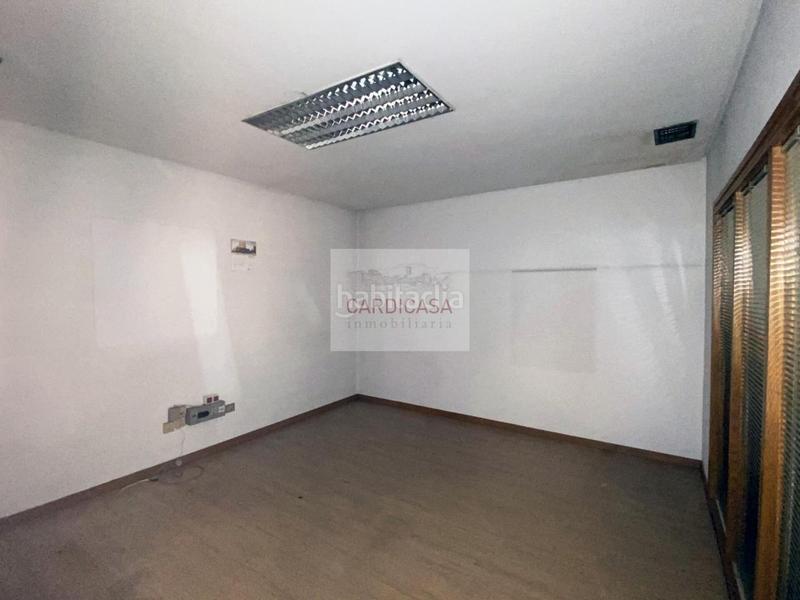 Foto 33852cf0-e41d-4988-961a-5f260cf00bdb. Alquiler local comercial en Fátima Vigo