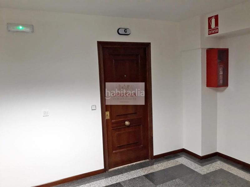 Foto 0176ff86-99e1-4cea-9346-d2adf8e82d76. Affitto ufficio con riscaldamento in Camelias - Pi y Margall Vigo