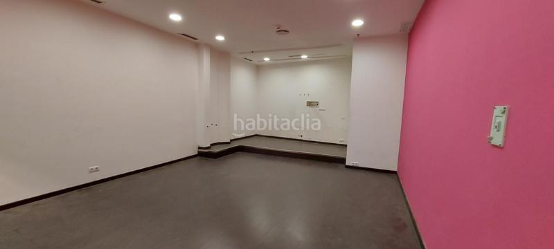 Foto d1b9d81b-a893-4bf1-b409-ac73e5e57ab1. Locale commerciale in As Travesas - Balaidos Vigo