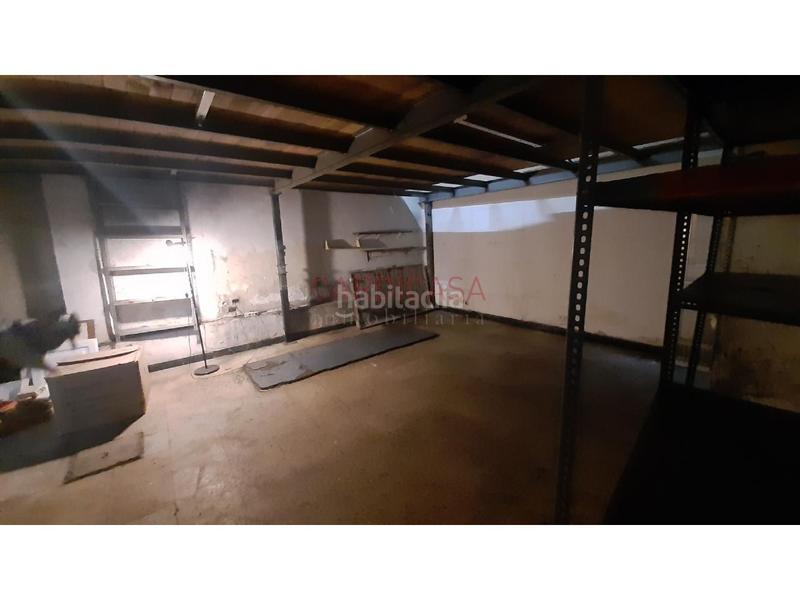 Foto 1badc8d1-7efa-455e-a185-cbe574c58e95. Alquiler local comercial en Camelias - Pi y Margall Vigo