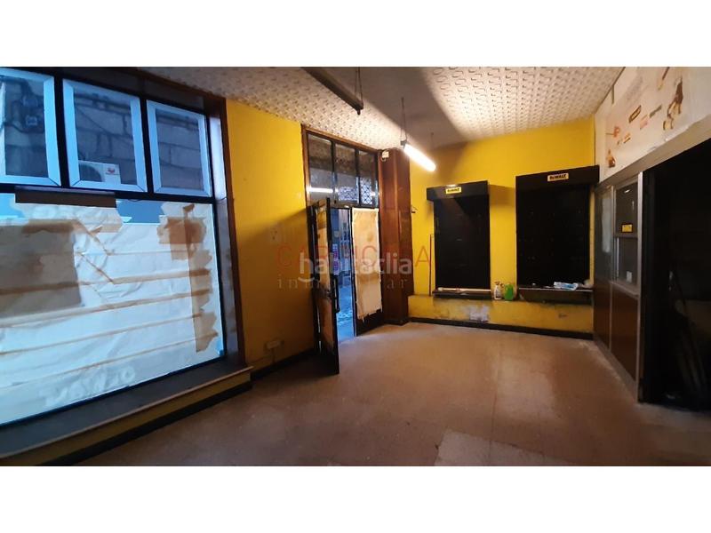 Foto f846e099-55ff-46c5-b253-d9c322f1f386. Lloguer local comercial a Camelias - Pi y Margall Vigo
