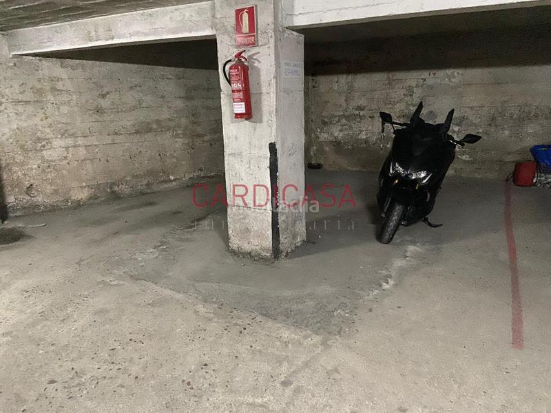 Foto be26ddd5-c58d-43c0-be81-81bc1ab11bdb. Parking coche en travesía de Vigo - san xoán Vigo