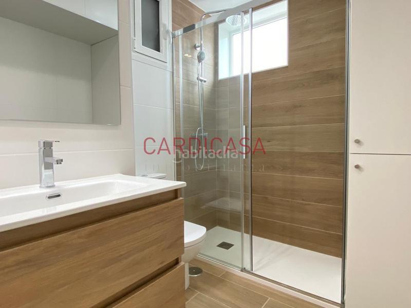 Foto 070d3fad-6765-4ad7-bc44-1c93b27b6a59. Rent business premise in Plaza España - Corte Inglés Vigo