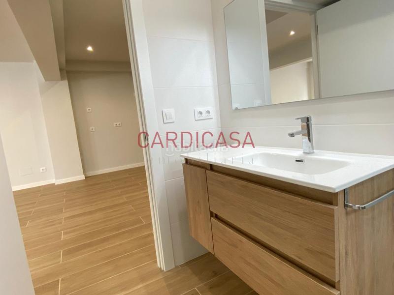 Foto 1bf2f595-e565-4160-b801-18a545148808. Rent business premise in Plaza España - Corte Inglés Vigo